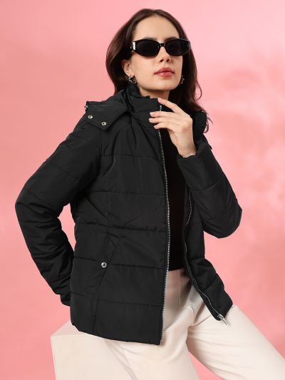 Globus Women Black Fur Mock Collar Long Sleeves Front Pockets Winterwear Puffer Jacket With Detachable Hood