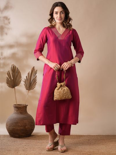 Globus Women Pink Gold Zari Embroidered V-Neck Straight Kurta & Elasticated Pants Workwear Set