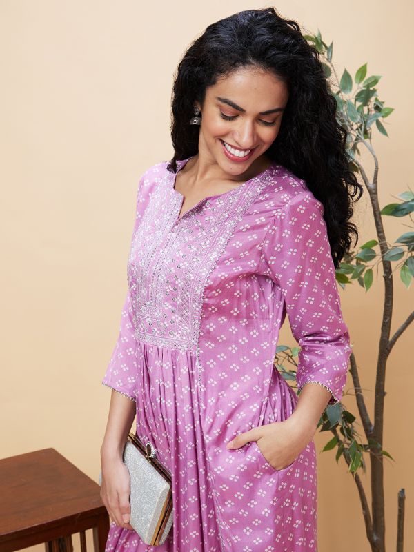 Globus Women Mauve Printed Round Neck 3/4 Sleeves A-Line Kurta