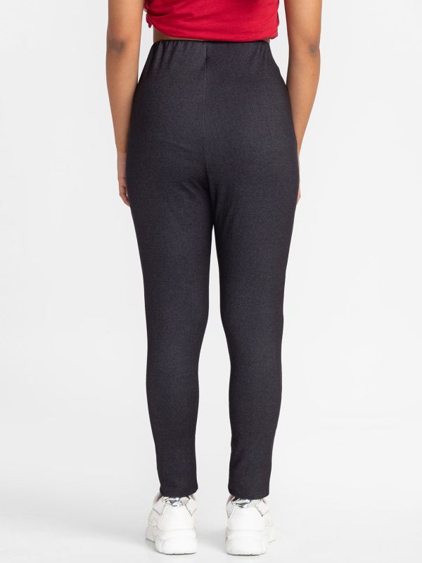 Globus Black Solid Skinny Fit Cropped Peg Trousers