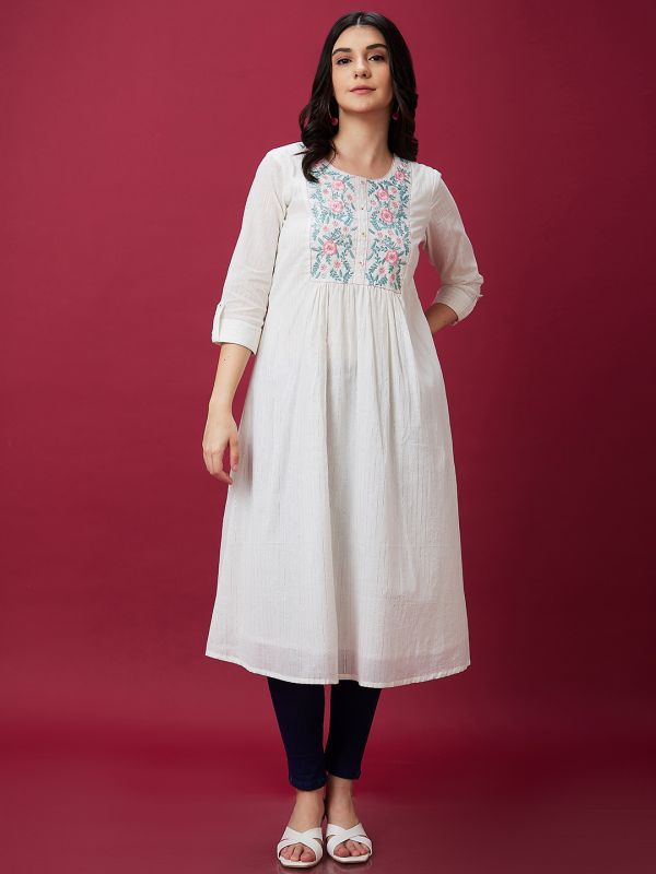 Globus Women White Casual Embroidered Round Neck 3/4th Sleeve Floral A-Line Kurta