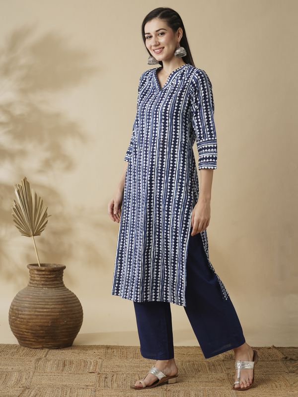 Globus Women Blue Allover Geometric Stripe Printed Straight Workwear Kurta & Trouser Set