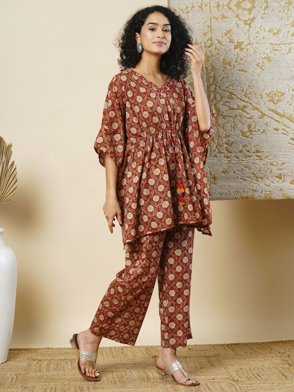 Globus Women Maroon V-Neck Allover Floral Printed Waist Tie-Up Kaftan Tunic & Partially Elasticated Trousers Fusion Co-Ord Set