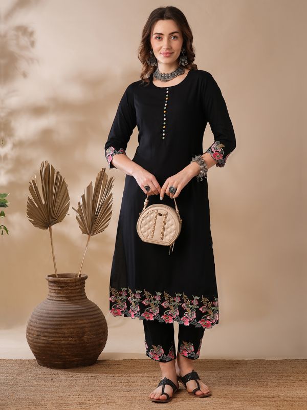 Globus Women Black Potli Button Floral Scalloped Hem Straight Workwear Kurta & Elasticated Pants Set