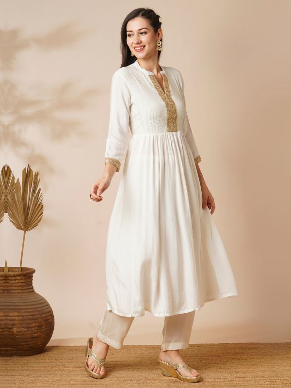 Globus Women Off-White Mandarin Collar Gotta Lace Yoke A-Line Calf Length Ethnic Kurta