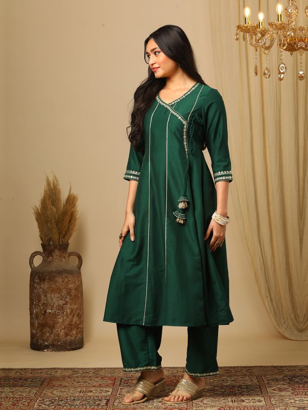 Globus Women Green Embroidered V-Neck Gold Lace Detail Panelled Angrakha A-Line Kurta & Elasticated Pants Festive Set