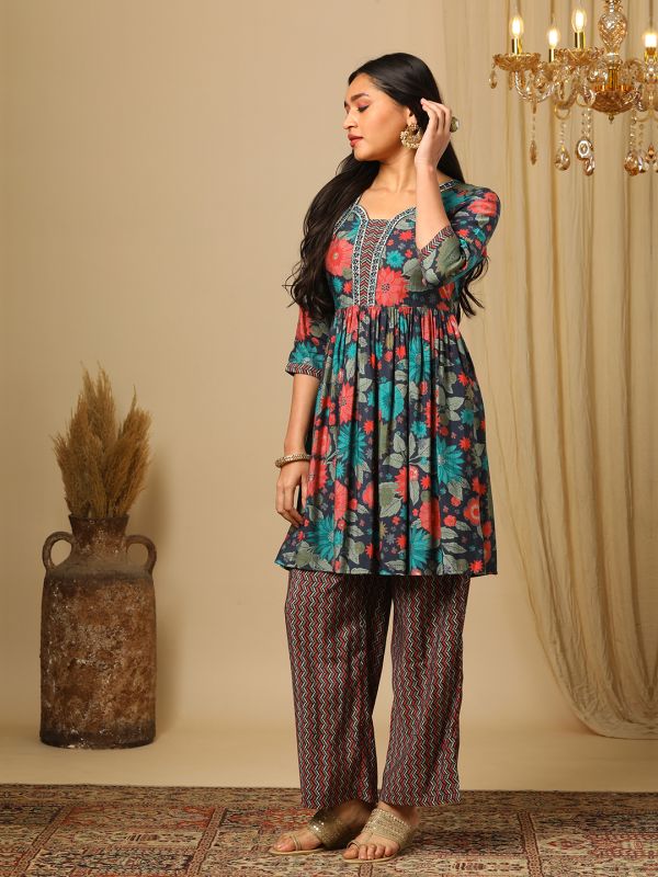 Globus Women Blue Allover Floral Printed Peplum Tunic & Partially Elasticated Chevron Print Trouser Co-Ords Set