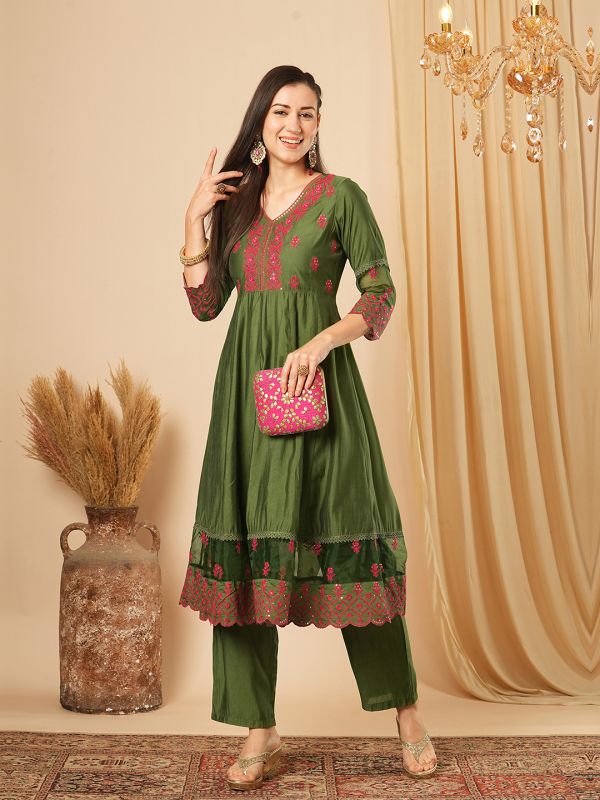 Globus Women Green Sequinned & Embroidered Yoke Panelled Scalloped Hem Anarkali Kurta With Elasticated Pants Festive Set