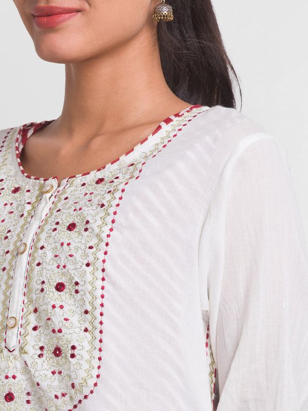 Globus Off White Embroidered Kurta