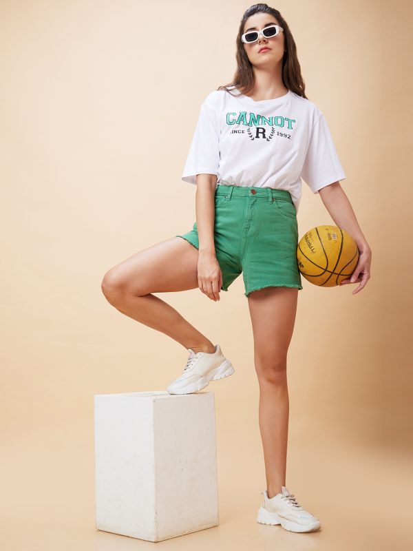 Globus Women Pine Green Opaque Cotton Mid-Rise Frayed Denim Shorts