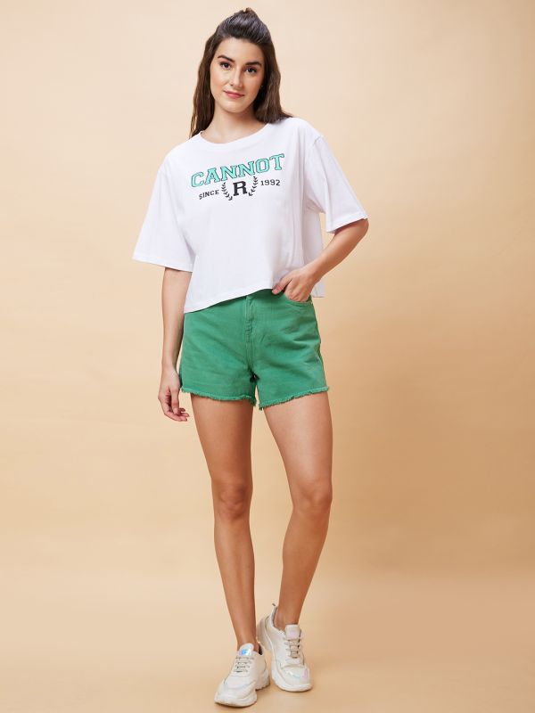 Globus Women Pine Green Opaque Cotton Mid-Rise Frayed Denim Shorts