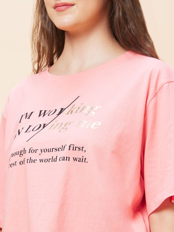 Globus Women Pink Typography Print Round Neck Casual Boxy Fit Crop T-Shirt