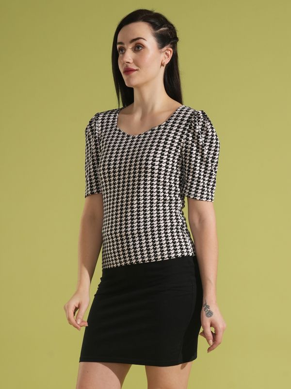 Globus Women Black Houndstooth Print Sweetheart Neck Puff Sleeves Workwear Top