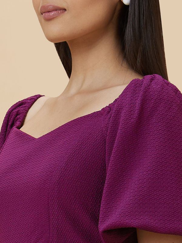 Globus Women Purple Solid Sweetheart Neckline Puffed Sleeve Casual Top