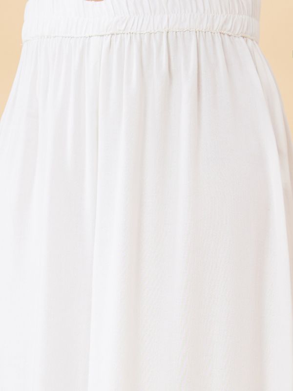 Globus Women Ivory Solid Flared Palazzo