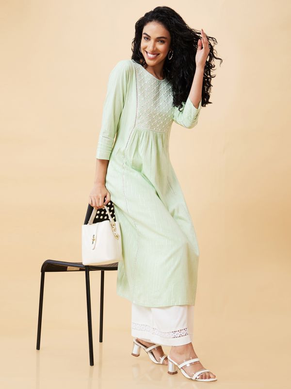 Globus Women Ivory Solid Flared Palazzo