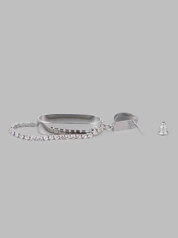 Globus Women Silver-Plated Geometric Drop Earrings