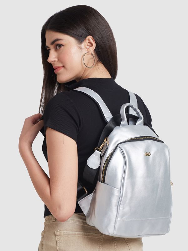 Globus Women Silver Solid Vegan Leather Backpack