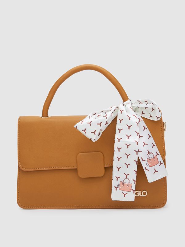 Globus Women Solid Vegan Leather Handheld Bag