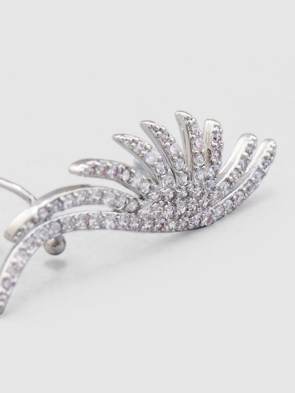 Globus Women Silver-Plated Star Shaped Ear Cuff