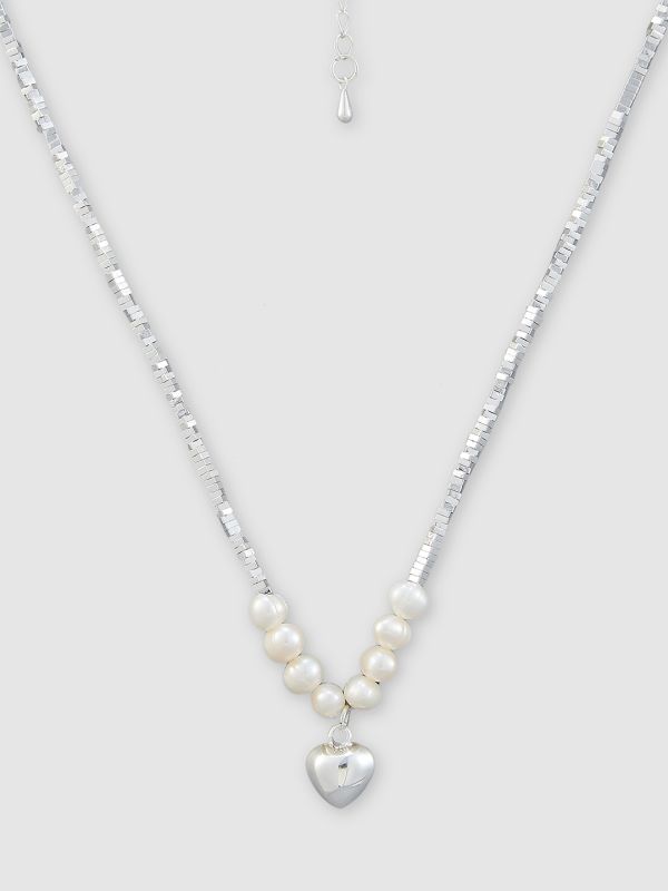 Globus Women Silver-Plated Pearls Statement Necklace