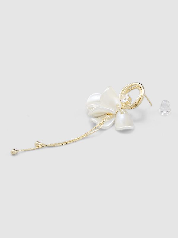 Globus Women Gold-Plated Floral Drop Earrings