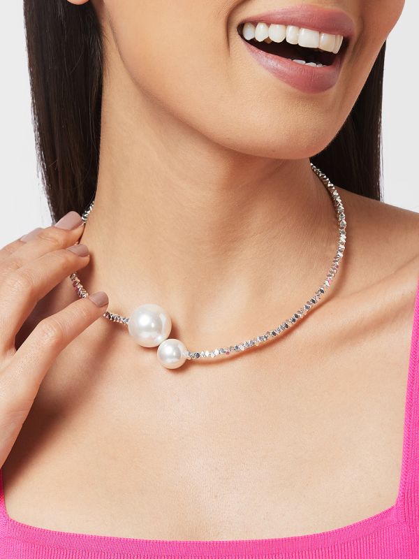 Globus Women Silver-Plated Pearls Statement Choker Necklace
