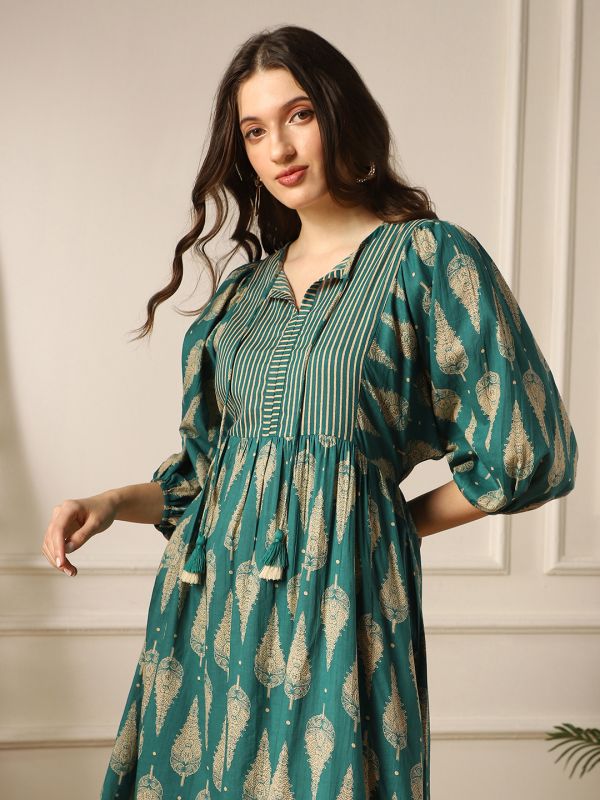 Globus Women Teal Ethnic Print Round Tie-Up Neck Bishop Sleeves Tiered Flit & Flared Midi Dress