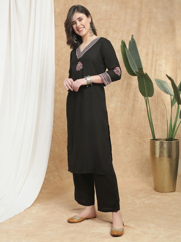 Globus Women Black V-Neck Embroidered Detail Straight Kurta & Pant Set