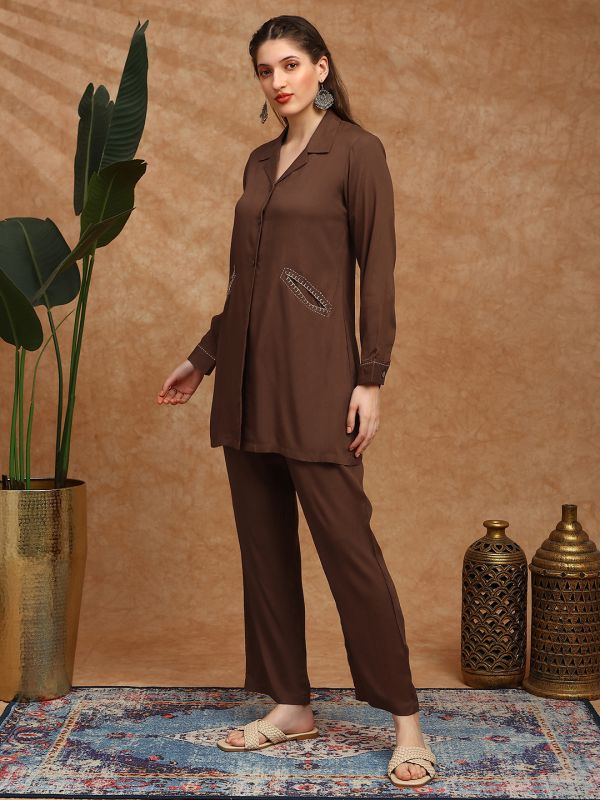 Globus Women Brown Cuban Collar Cuffed Sleeves Embroidered Detail Pockets Shirt Style Tunic & Trousers Co-Ord Set