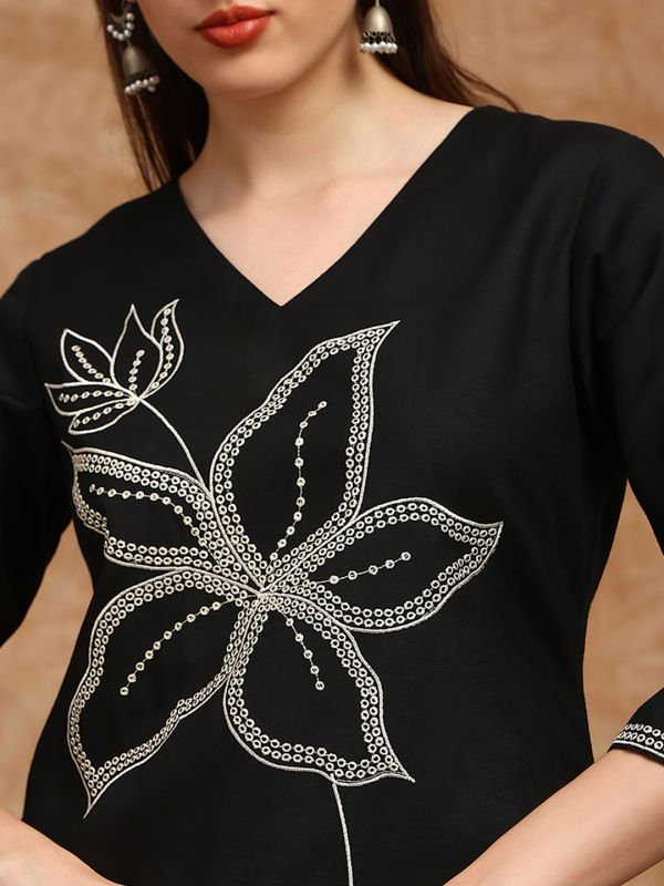 Globus Women Black V-Neck Floral Embroidered Straight Kurta With Wide Leg Pants Set