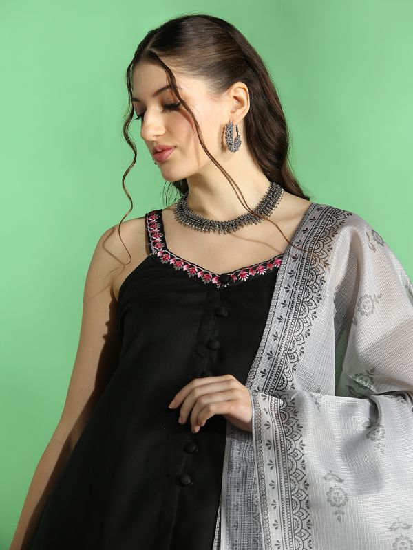 Globus Women Black Embroidered V-Neck Strappy Sleeves Front Slit Kurta With Pant & Floral Printed Dupatta Set