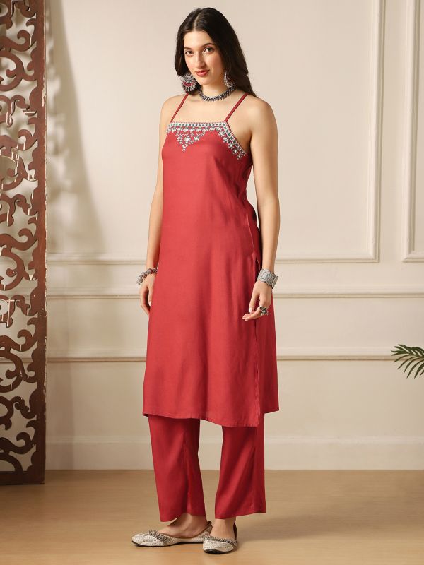 Globus Women Rust Square Neck Embroidered Detail Strappy Sleeves Straight Kurta & Pant Fusion Set