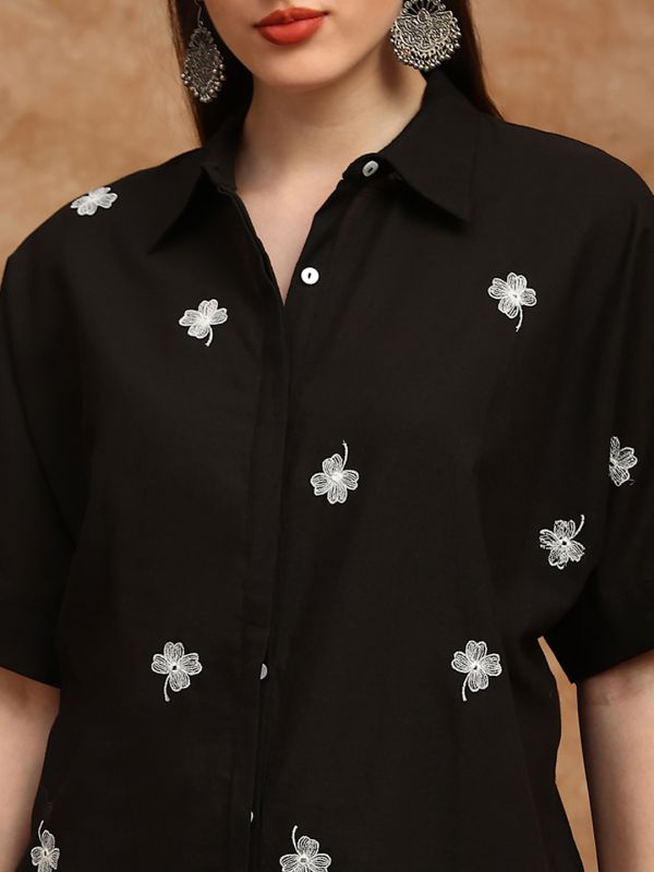 Globus Women Black Shirt Collar Extended Sleeves Floral Embroidered Straight Kurta With Pants Fusion Set