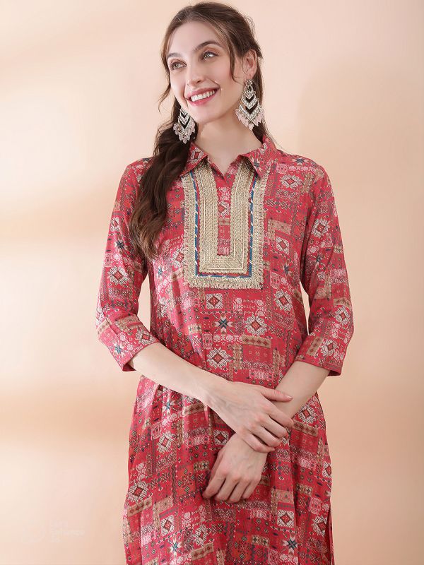 Globus Women Pink Ethnic Motifs Foil Print Collared Neck Lace Insert Yoke Straight Kurta With Pant Festive Set