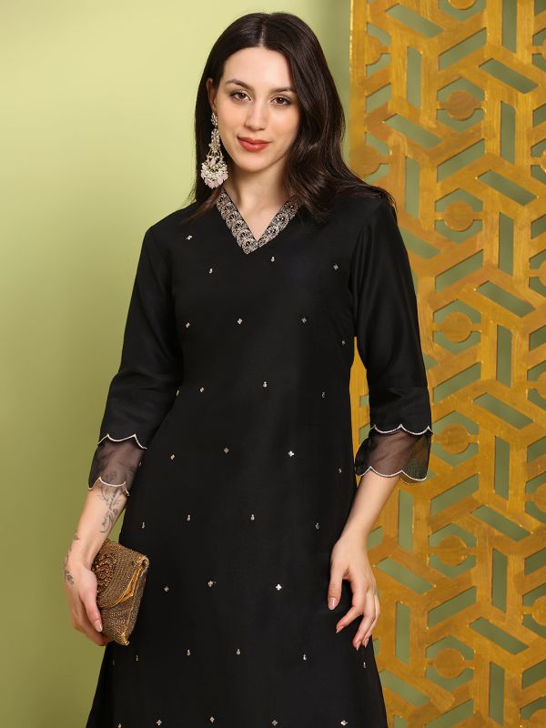 Globus Women Black Sequin Embroidered V-Neck Scalloped Hem Straight Kurta With Wide Leg Pants Festive Set