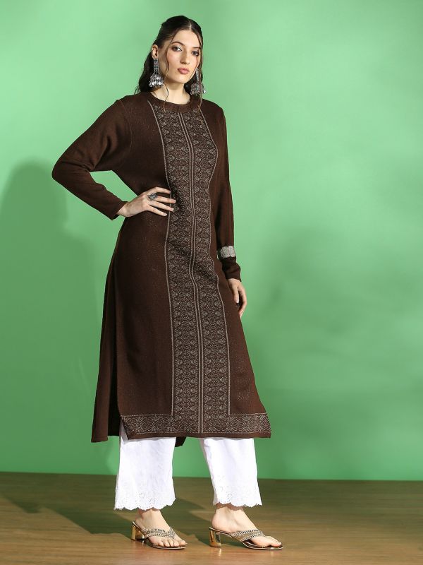 Globus Women Brown Round Neck Full Sleeves Placement Weave Knitted Acrylic Loose Fit Winter Wear Kurta
