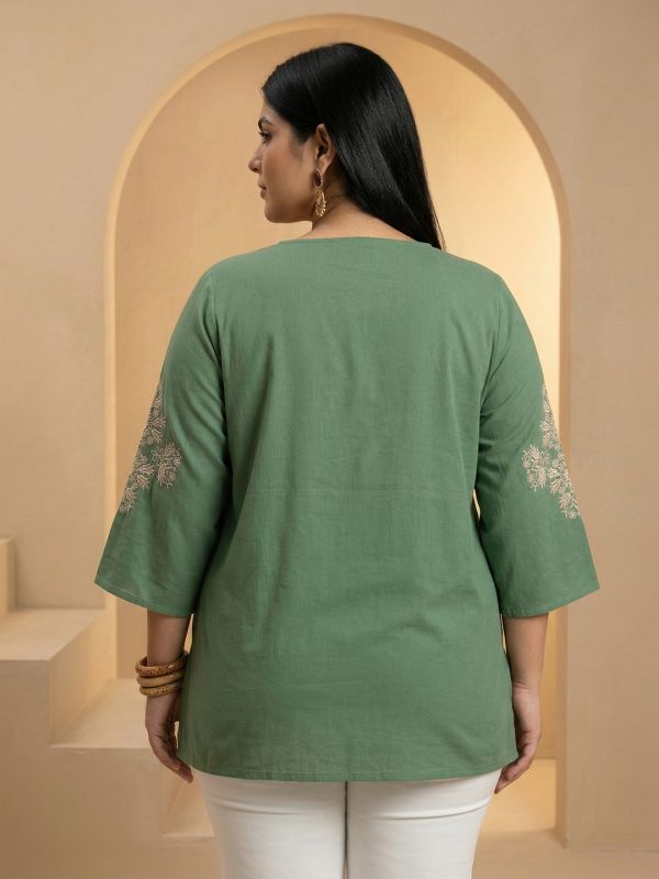 Globus Gloplus Women Green Floral Embroidered Yoke Round Neck Tie-Up Detail Plus Size Tunic