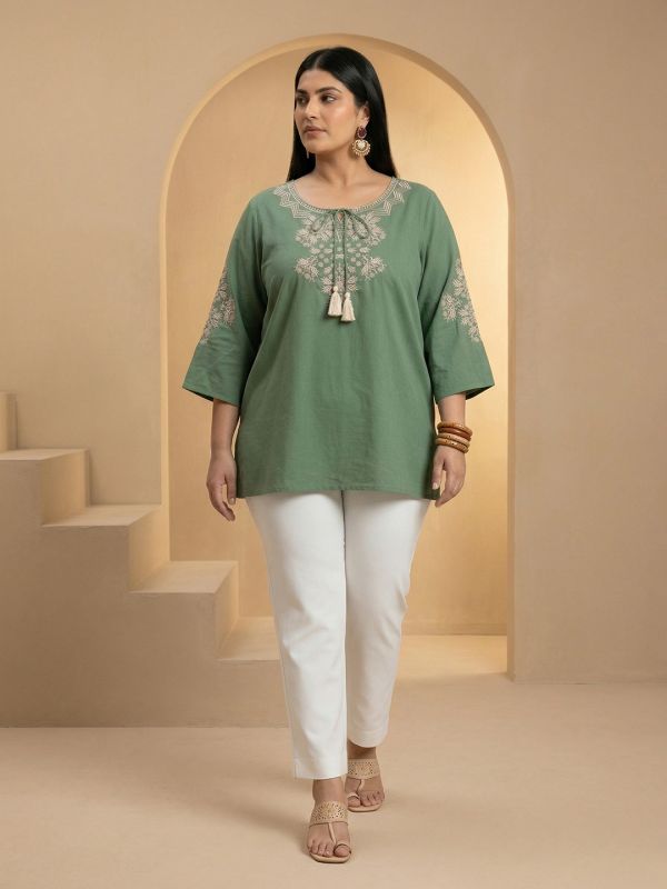 Globus Gloplus Women Green Floral Embroidered Yoke Round Neck Tie-Up Detail Plus Size Tunic