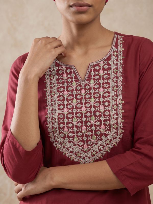 Globus Women Brown Sequinned & Zari Embroidered Yoke Round Neck Scalloped Sleeves Side Slits Festive Kurta