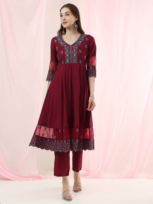 Globus Women Magenta V-Neck Sequinned Embroidered Yoke Scalloped Hem A-Line Kurta with Pants Festive Set