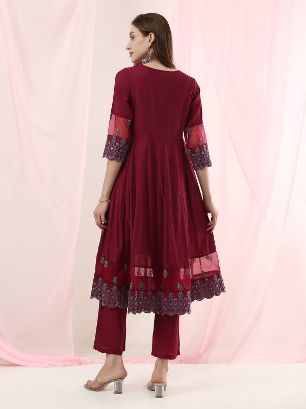 Globus Women Magenta V-Neck Sequinned Embroidered Yoke Scalloped Hem A-Line Kurta with Pants Festive Set
