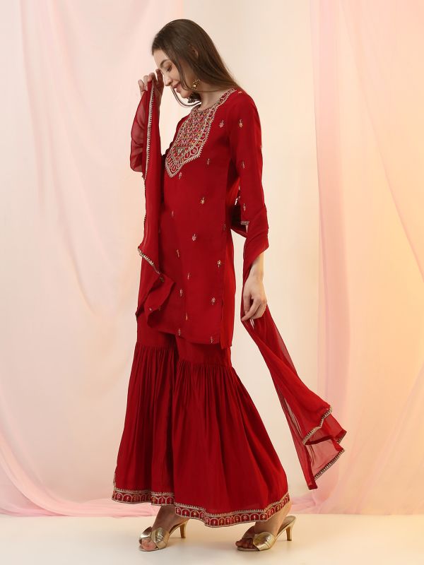 Globus Women Wine Round Neck Sequinned & Mirror Embroidered Yoke Back Tie-Up Kurti With Pants & Dupatta Festive Set