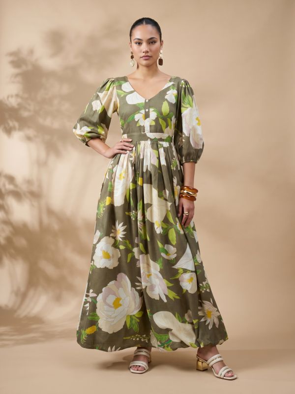Globus Women Green V-Neck Puff Sleeves Floral Print Pleated Fit & Flare Maxi Dress With Belt