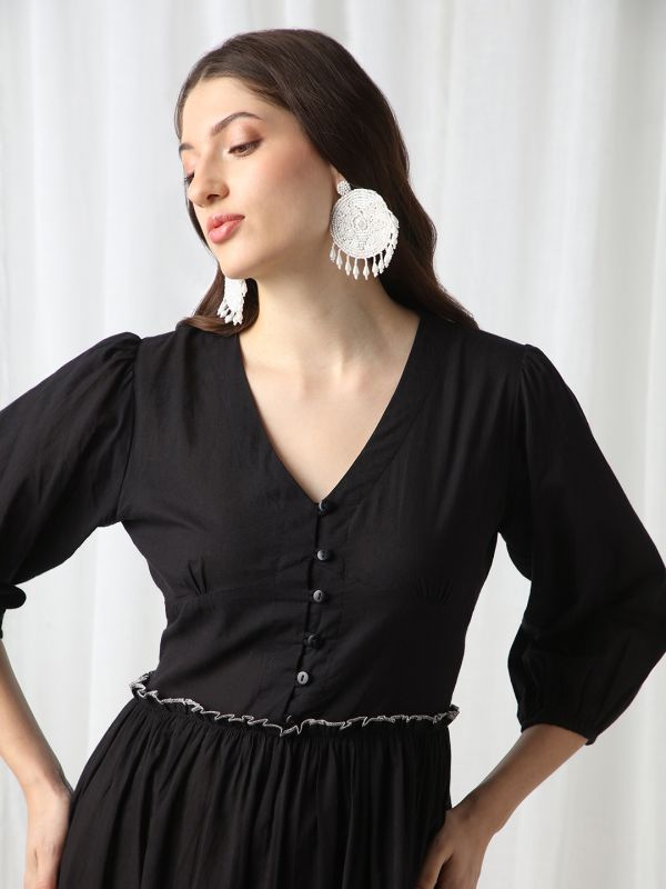 Globus Women Black V-Neck Puff Sleeves Solid Smocked Gathered Tiered Fit & Flare Maxi Dress
