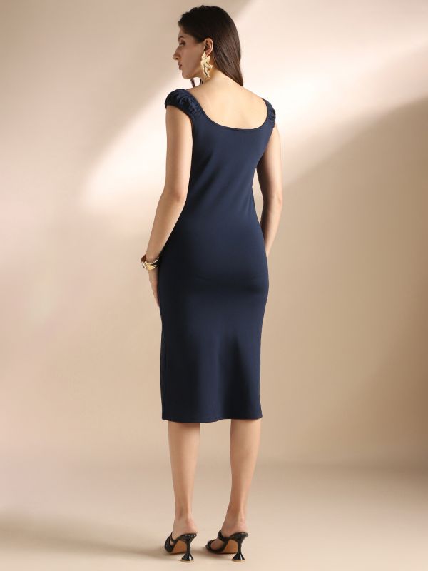 Globus Women Blue Sweetheart Neck Tie-ups Detail Gathered Midi Bodycon Dress
