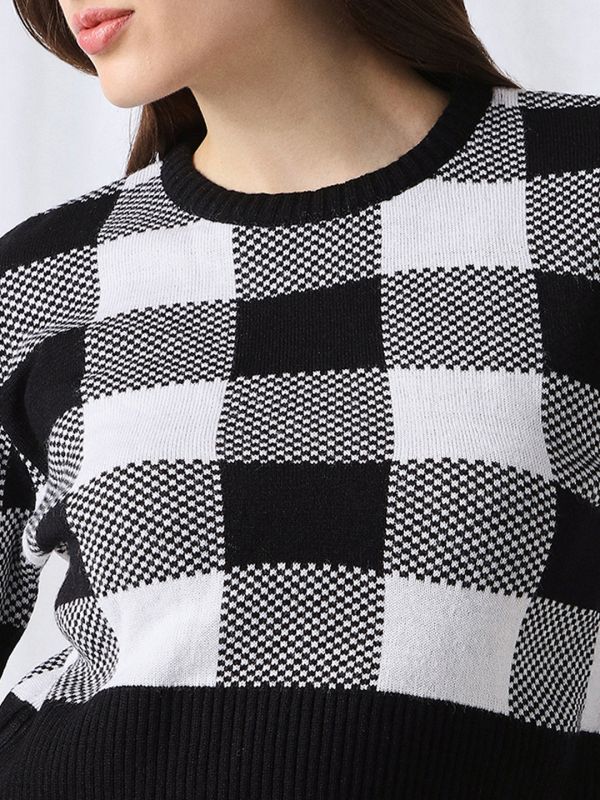 Globus Women Black Checkered Round Neck Long Sleeves Acrylic Pullover Crop Sweater 