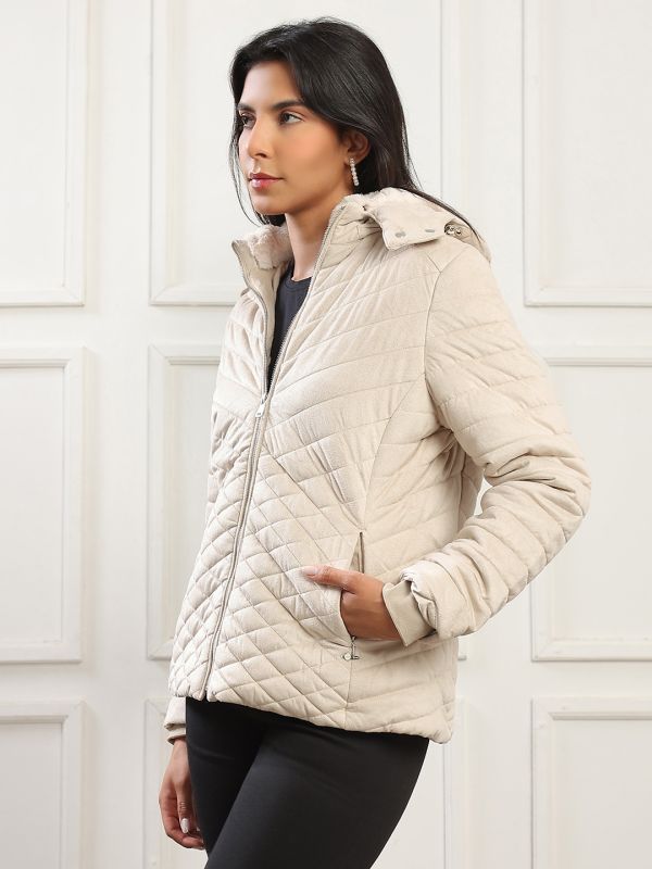 Globus Women White Mock Neck Winter Wear Insulator Puffer Jacket With Detachable Soft Functional Hood