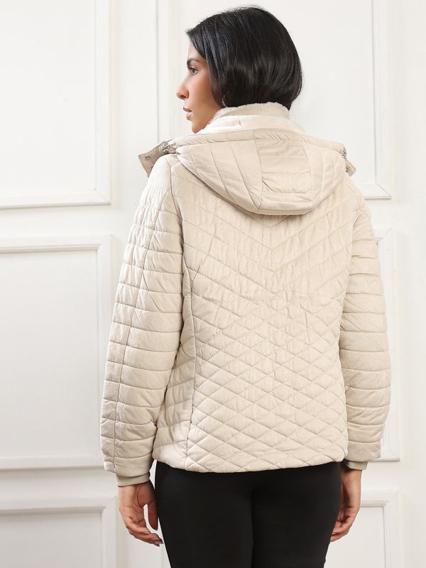 Globus Women White Mock Neck Winter Wear Insulator Puffer Jacket With Detachable Soft Functional Hood