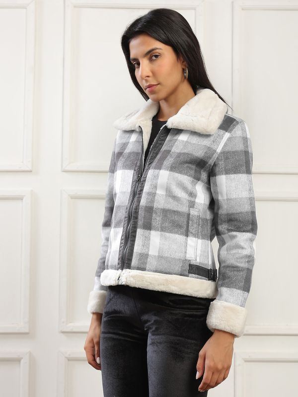 Globus Women Black Spread Collar Long Sleeves Soft Functional Checked Self Design 2 Pockets Winter Wear Jacket